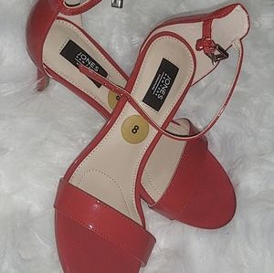 A red jones new york low heels size 8